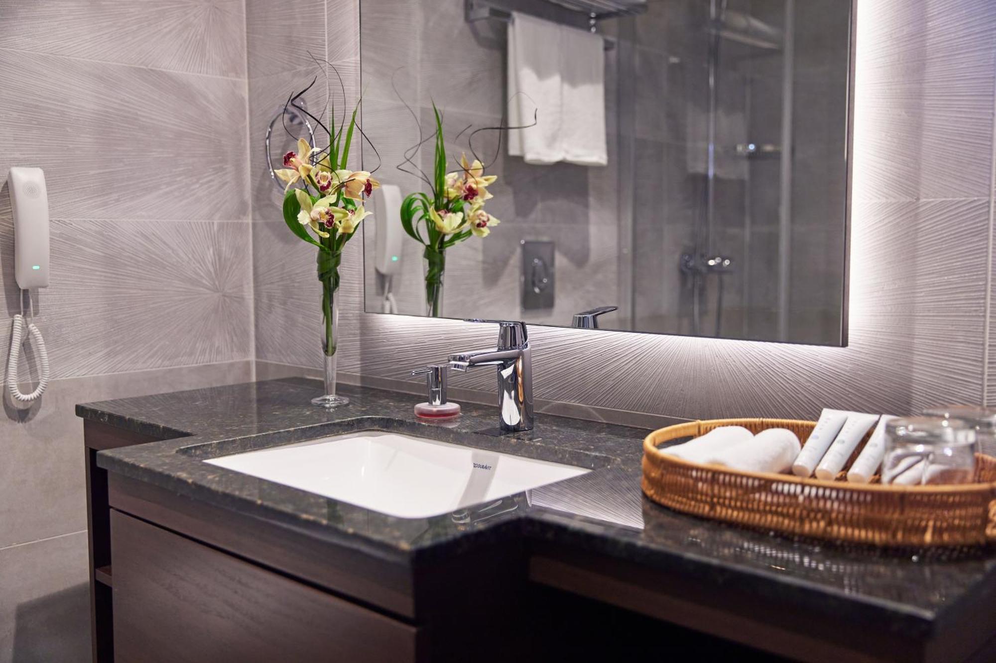 Yogh Hospitality Hotell Paramaribo Exteriör bild